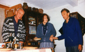 Wiesław Juszczak, Elżbieta Grabska i Jacek Sempoliński w domu Grabskiej w Męćmierzu, 1996