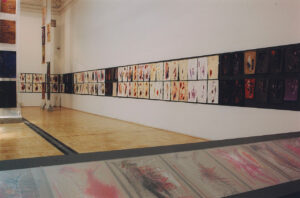 Widok wystawy indywidualnej Jacka Sempolińskiego A me stesso, Zachęta, Warszawa, 2002