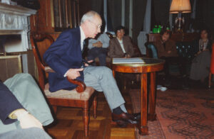 Wiesław Juszczak w bibliotece pałacu w Nieborowie, sesja naukowa Stowarzyszenia Historyków Sztuki, lata 90.